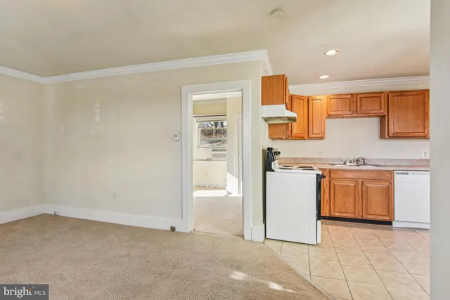 $1,350 | 209 Locust Street, Unit A, Frederick, MD 21703