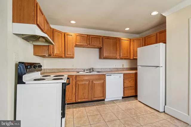 $1,350 | 209 Locust Street, Unit A, Frederick, MD 21703