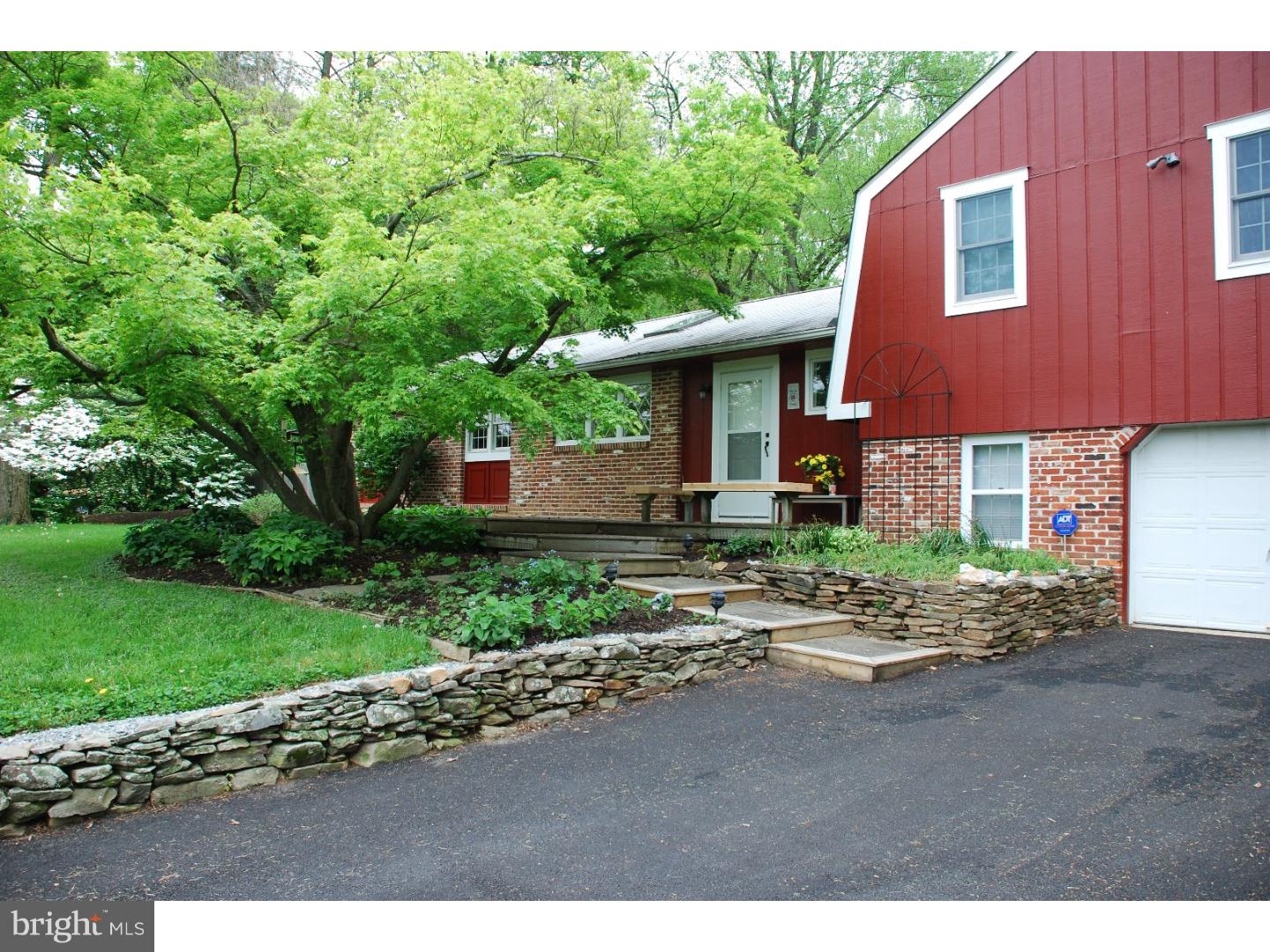 11 Hillendale Road Chadds Ford, PA 19317 - Photo 2 of 23 Exterior Front