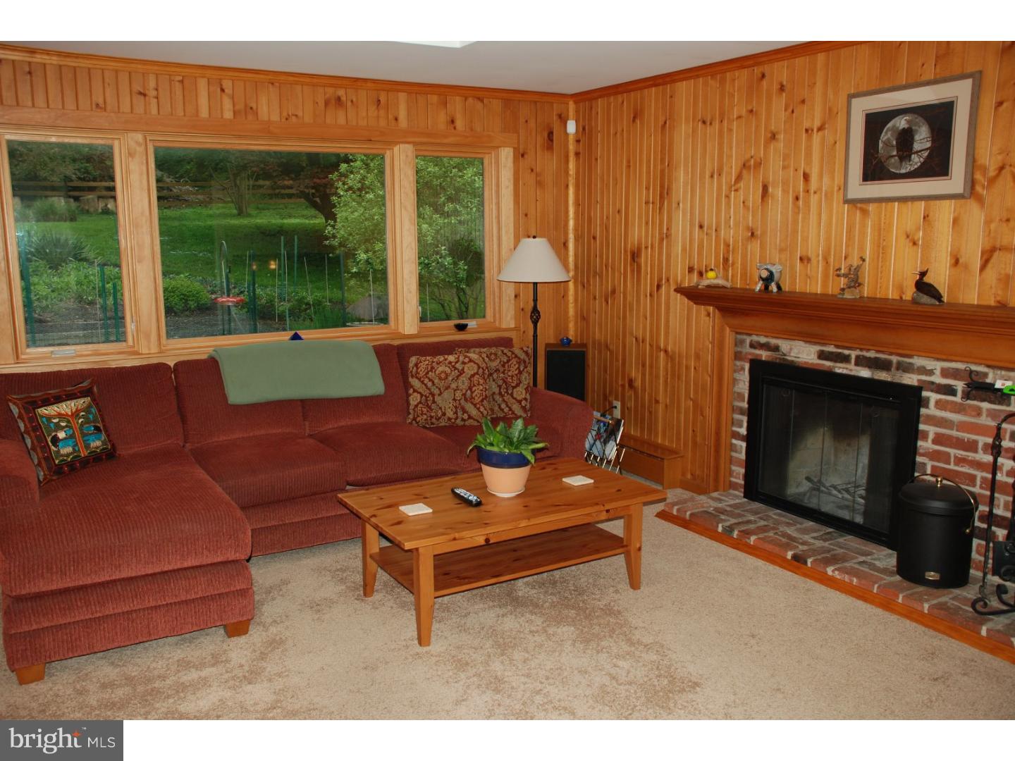 11 Hillendale Road Chadds Ford, PA 19317 - Photo 5 of 23 Living Room