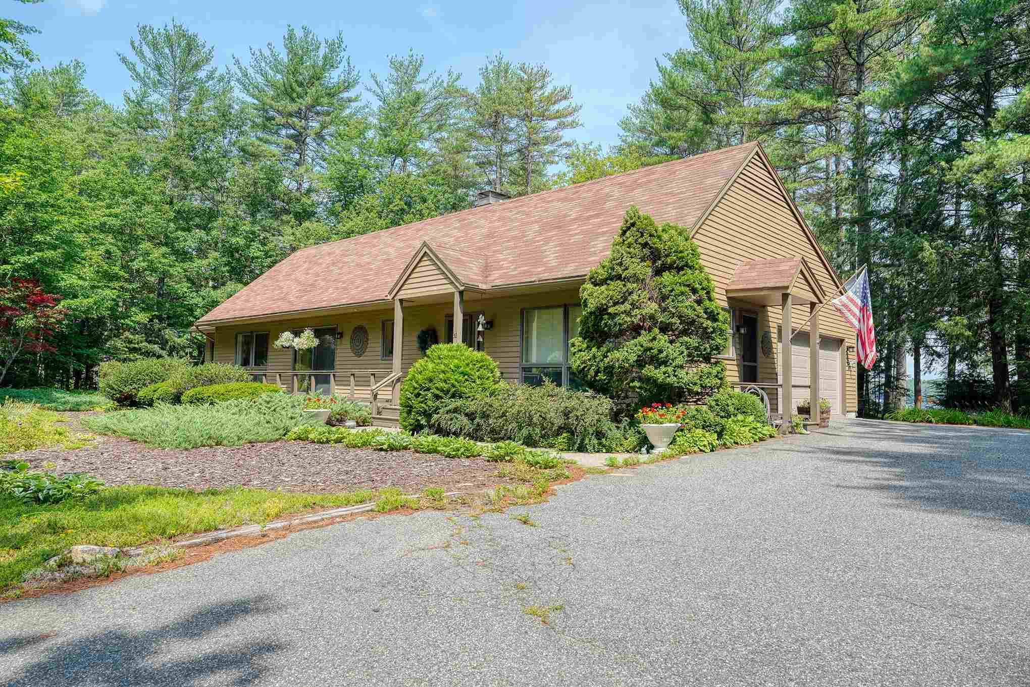 20-22 Lapham Lane Rindge, NH 03461 - Photo 2 of 32