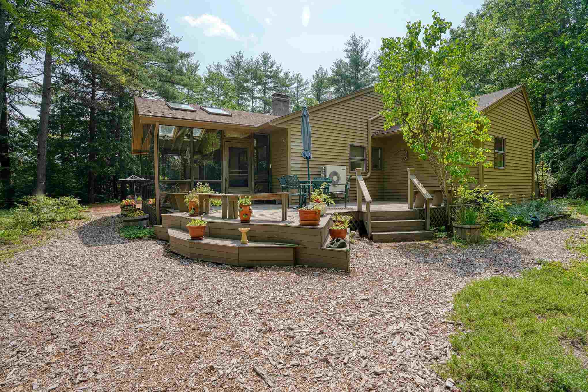 20-22 Lapham Lane Rindge, NH 03461 - Photo 4 of 32