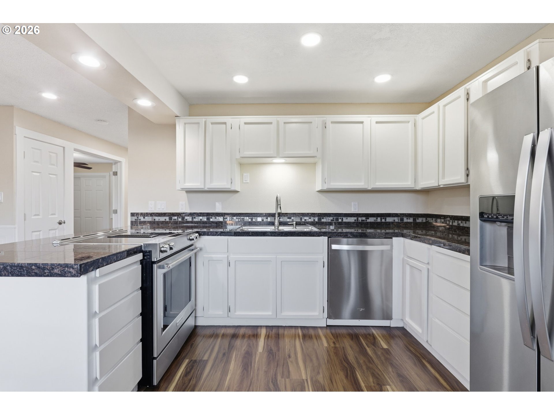 1010 Northwest 135th Street, Unit D Vancouver, WA 98685 - Photo 3 of 25