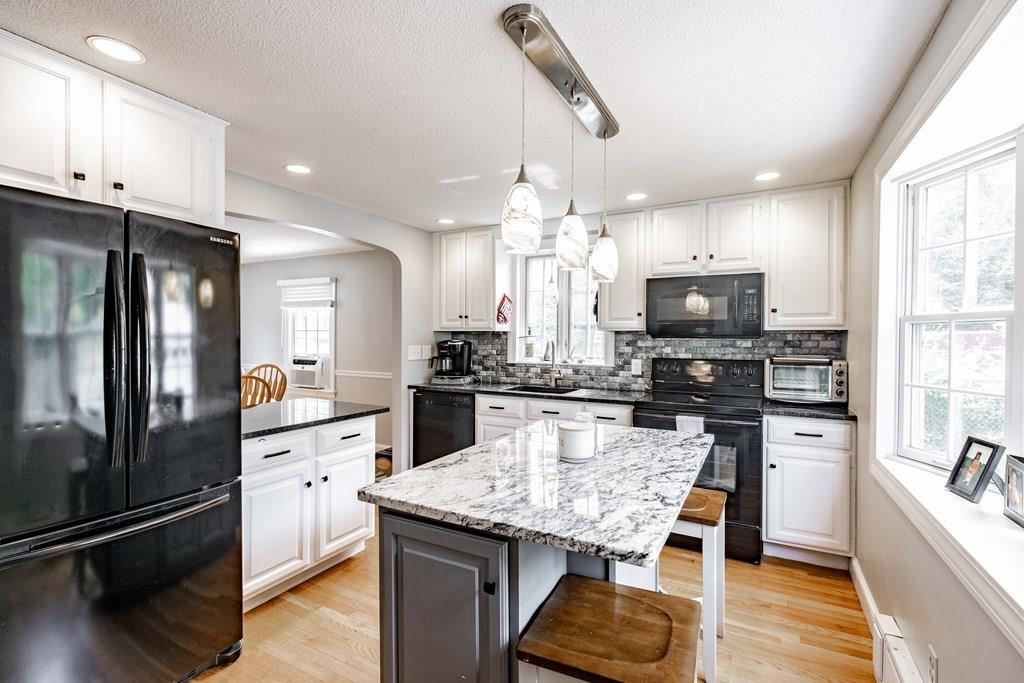 200 Dayton Street Springfield, MA 01118 - Photo 2 of 32 Gallery Image 2