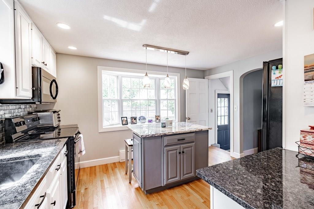 200 Dayton Street Springfield, MA 01118 - Photo 5 of 32 Gallery Image 5