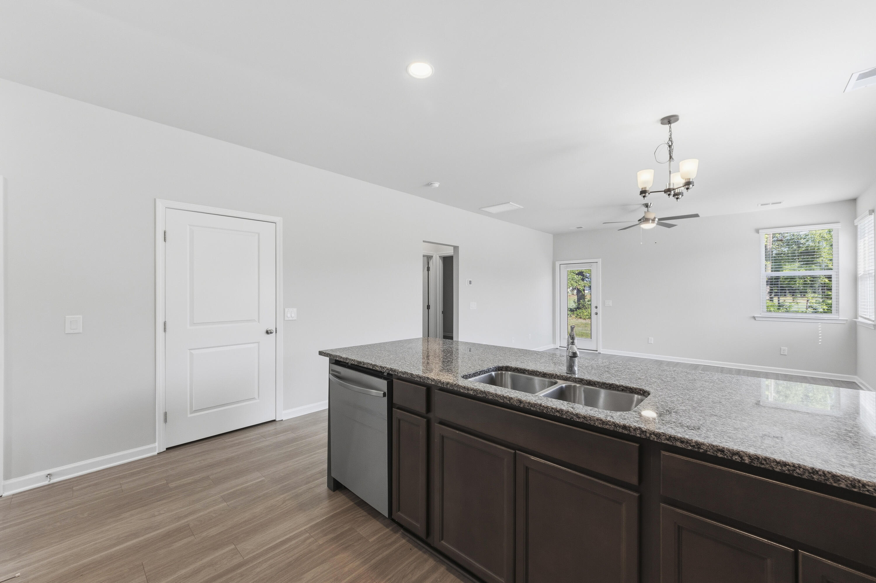 1330 Warrens Way Manning, SC 29102 - Photo 11 of 26 _01A8790