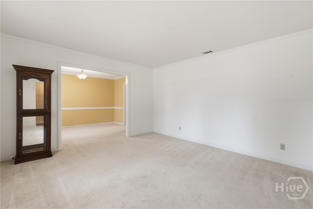 8511 Kent Drive Savannah, GA 31406 - Photo 6 of 41