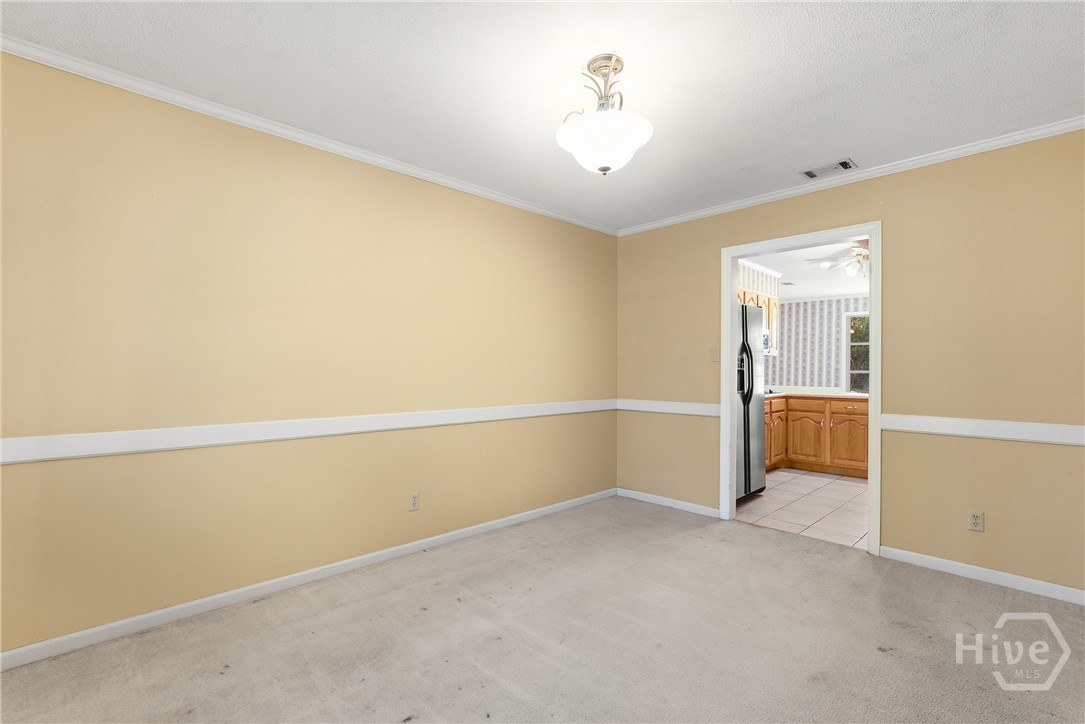 8511 Kent Drive Savannah, GA 31406 - Photo 8 of 41