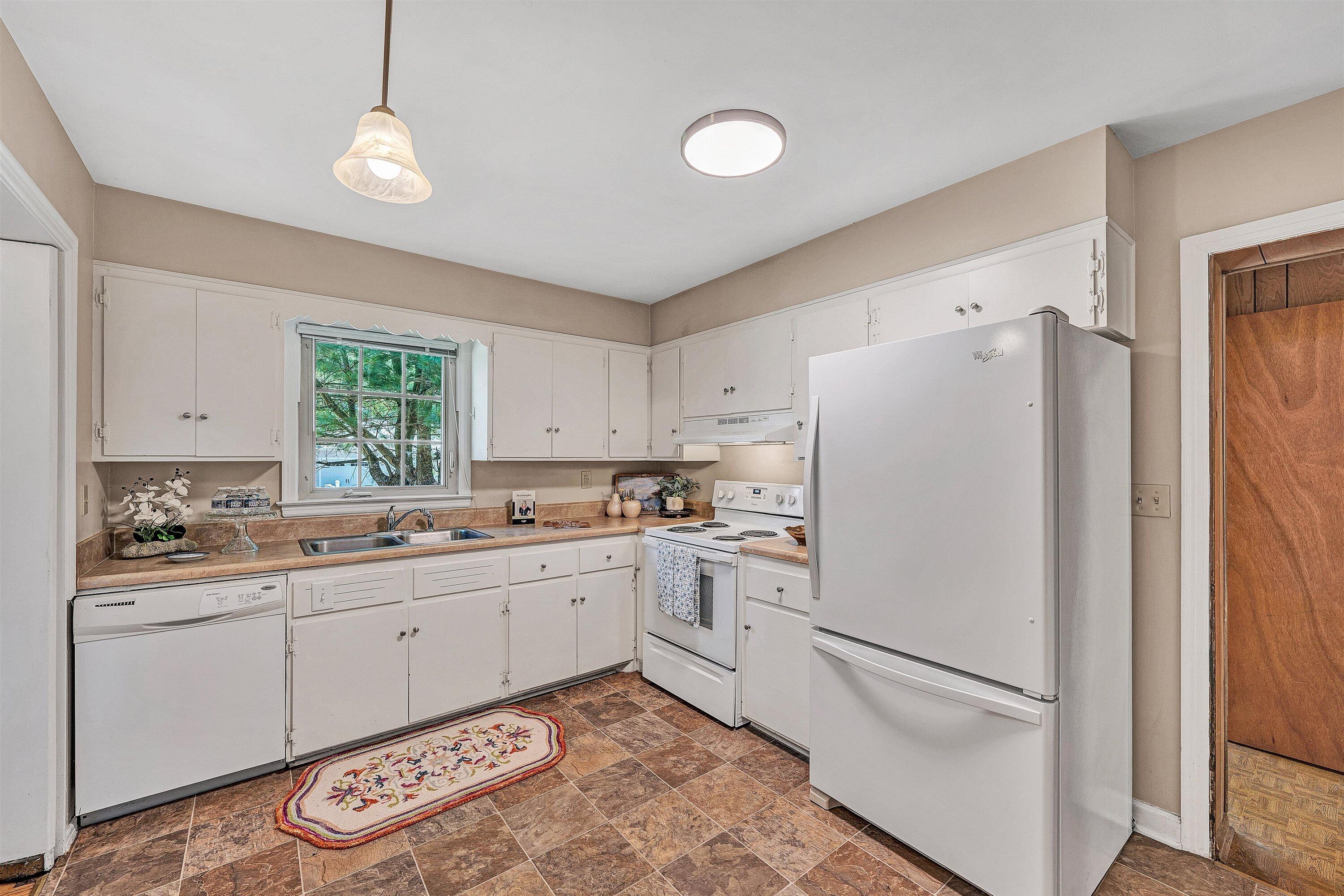 423 Highfield Road Salem, VA 24153 - Photo 11 of 45 09-DSC08953