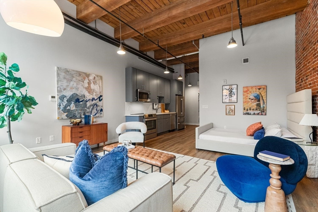 63 Melcher Street, Unit 301 Boston, MA 02210 - Photo 4 of 18