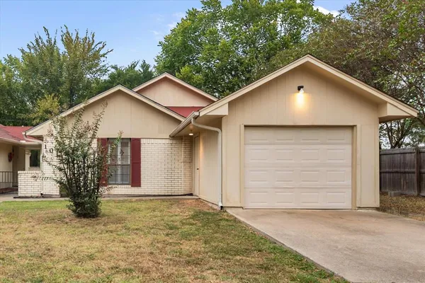$135,000 | 103 Gilpin Drive, Fairfield, TX 75840
