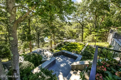 $8,750,000 | 38 Partridge Hollow Road, Greenwich, CT 06831