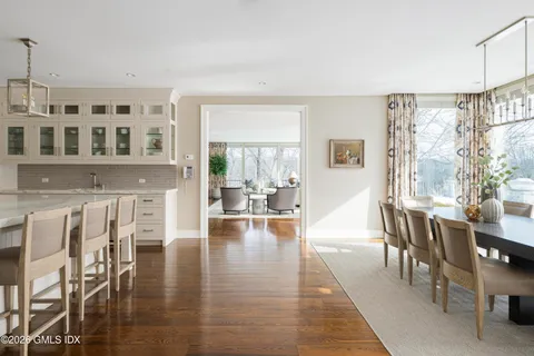 $8,750,000 | 38 Partridge Hollow Road, Greenwich, CT 06831