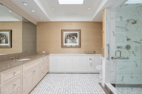 $8,750,000 | 38 Partridge Hollow Road, Greenwich, CT 06831