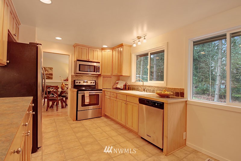 23628 5th Avenue West Bothell, WA 98021 - Photo 6 of 19