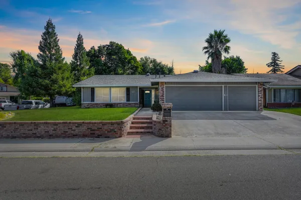 $695,000 | 1318 Stonebridge Way, Roseville, CA 95661