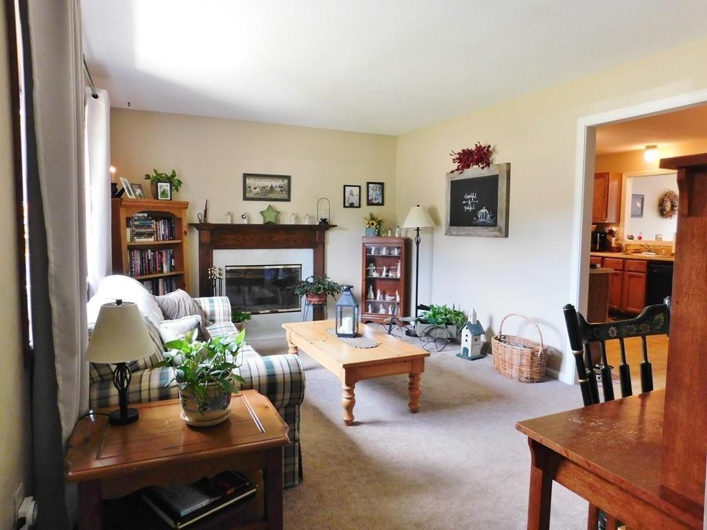 11 Cypress Road Holyoke, MA 01040 - Photo 3 of 22