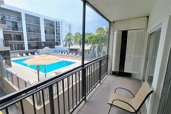 $2,300 | 201 178th Drive, Unit 225, Sunny Isles Beach, FL 33160