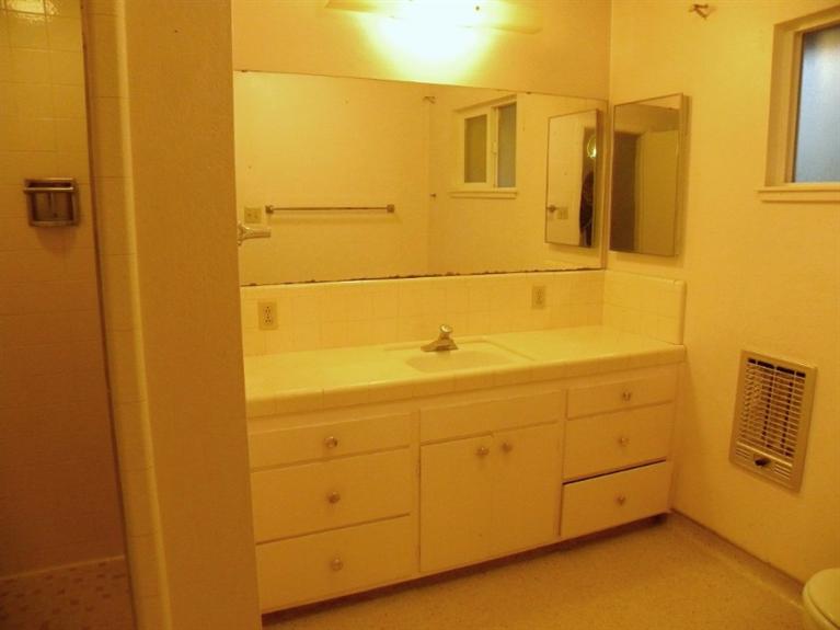 39718 Pine Ridge Way Oakhurst, CA 93644 - Photo 19 of 31 Gallery Image 19