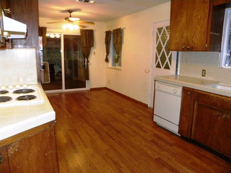 39718 Pine Ridge Way Oakhurst, CA 93644 - Photo 8 of 31 Gallery Image 8