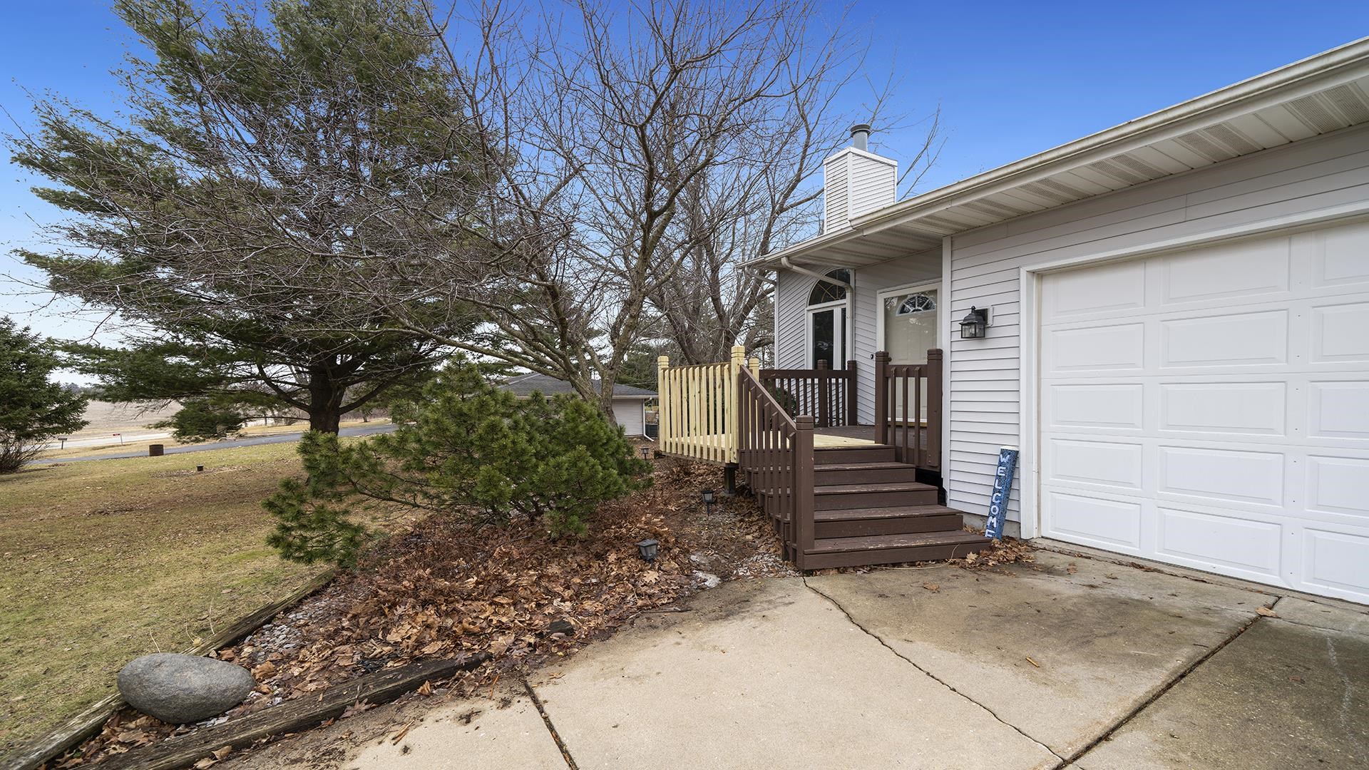 1564 Gleasman Road Rockford, IL 61103 - Photo 3 of 40 Gallery Image 3