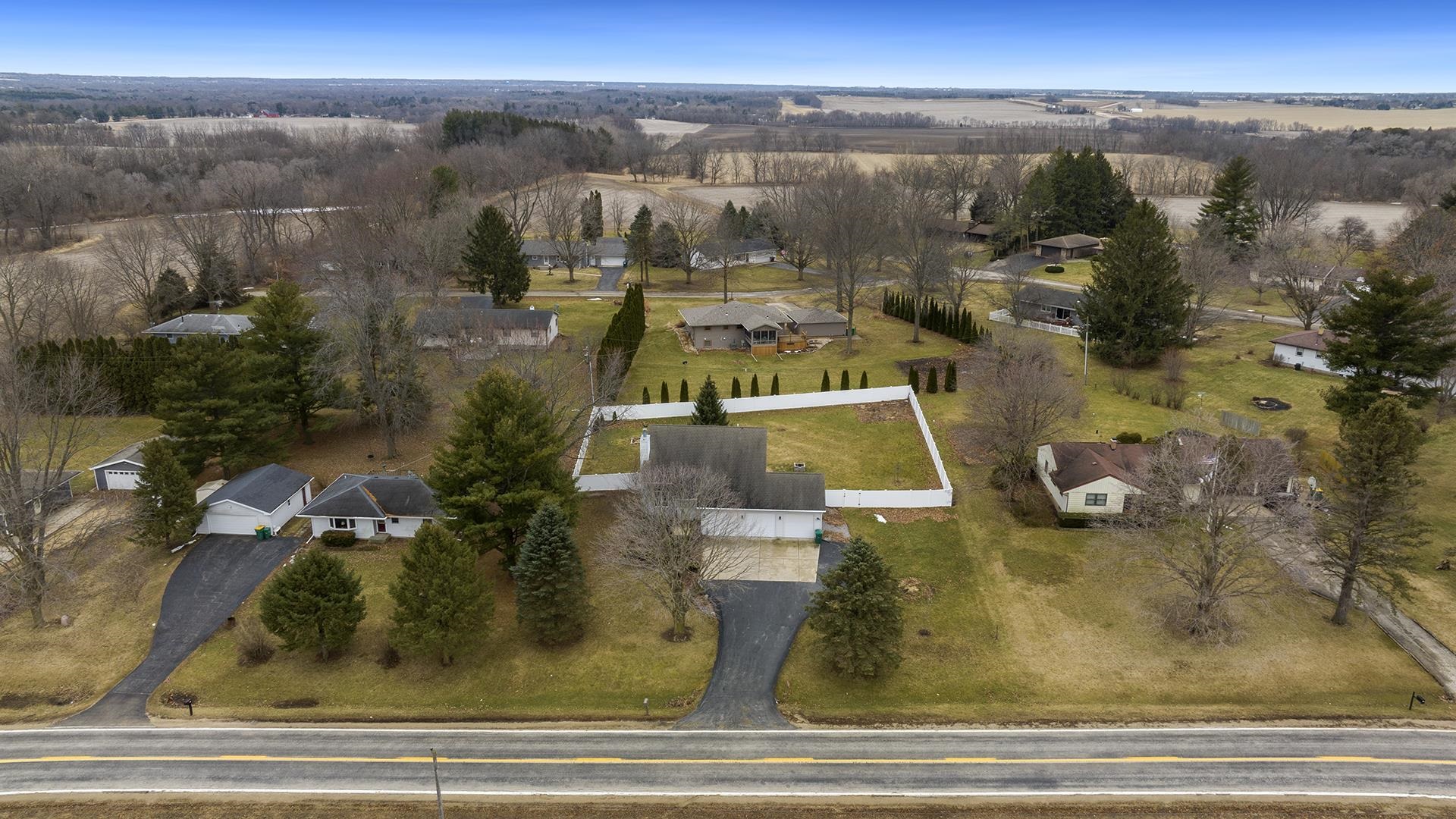 1564 Gleasman Road Rockford, IL 61103 - Photo 6 of 40 Gallery Image 6