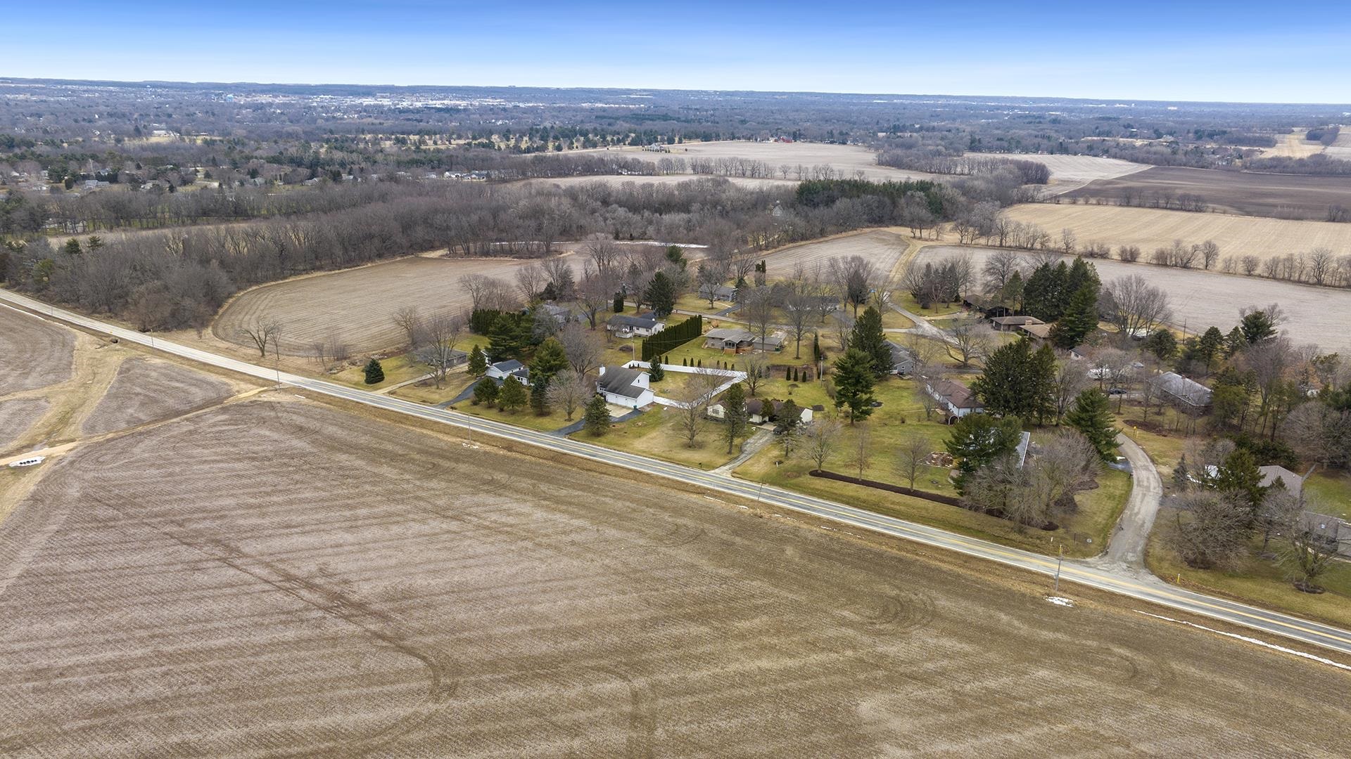1564 Gleasman Road Rockford, IL 61103 - Photo 7 of 40 Gallery Image 7
