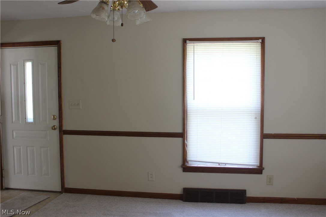 4809 Snow Road Cleveland, OH 44134 - Photo 26 of 34