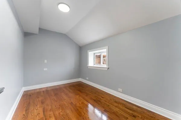 $1,800 | 1215 North Harding Avenue, Unit 2, Chicago, IL 60651