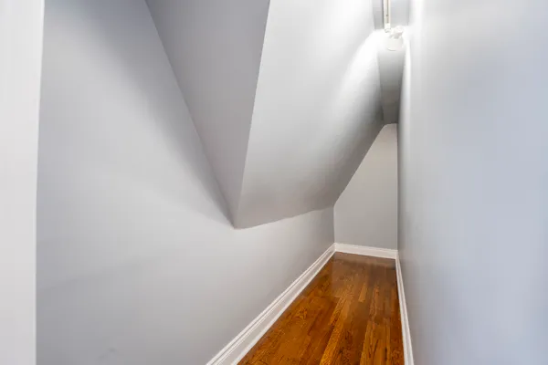 $1,800 | 1215 North Harding Avenue, Unit 2, Chicago, IL 60651