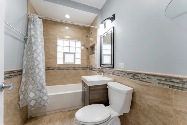 $1,800 | 1215 North Harding Avenue, Unit 2, Chicago, IL 60651