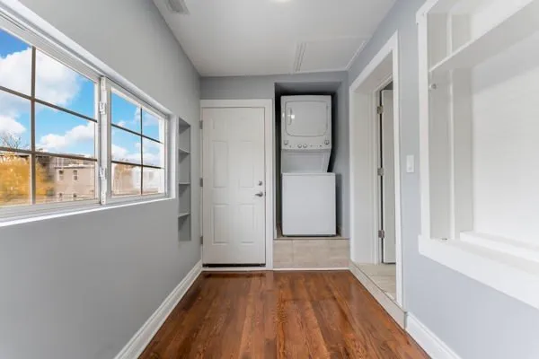 $1,800 | 1215 North Harding Avenue, Unit 2, Chicago, IL 60651