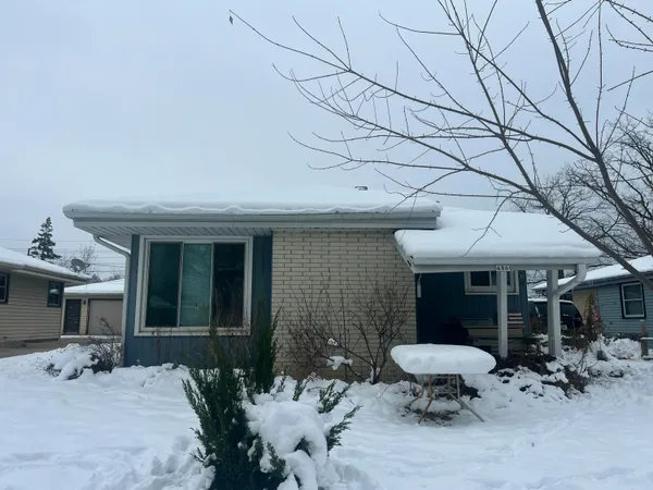 $199,500 | 4860 North 104th Street, Milwaukee, WI 53225