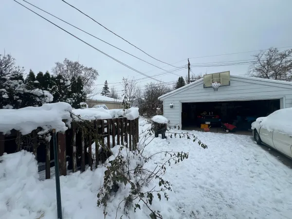 $199,500 | 4860 North 104th Street, Milwaukee, WI 53225