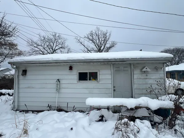 $199,500 | 4860 North 104th Street, Milwaukee, WI 53225