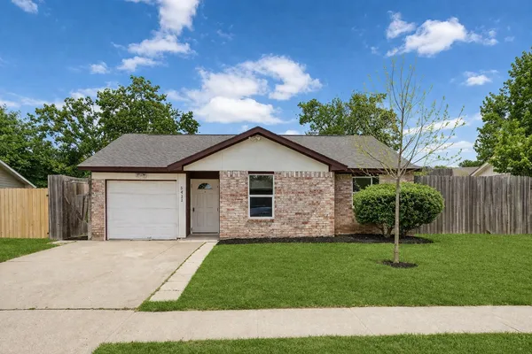 $1,550 | 5411 Castlecreek Lane, Houston, TX 77053