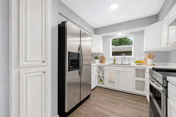 $1,550 | 5411 Castlecreek Lane, Houston, TX 77053