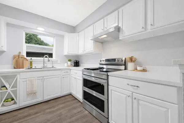 $1,550 | 5411 Castlecreek Lane, Houston, TX 77053