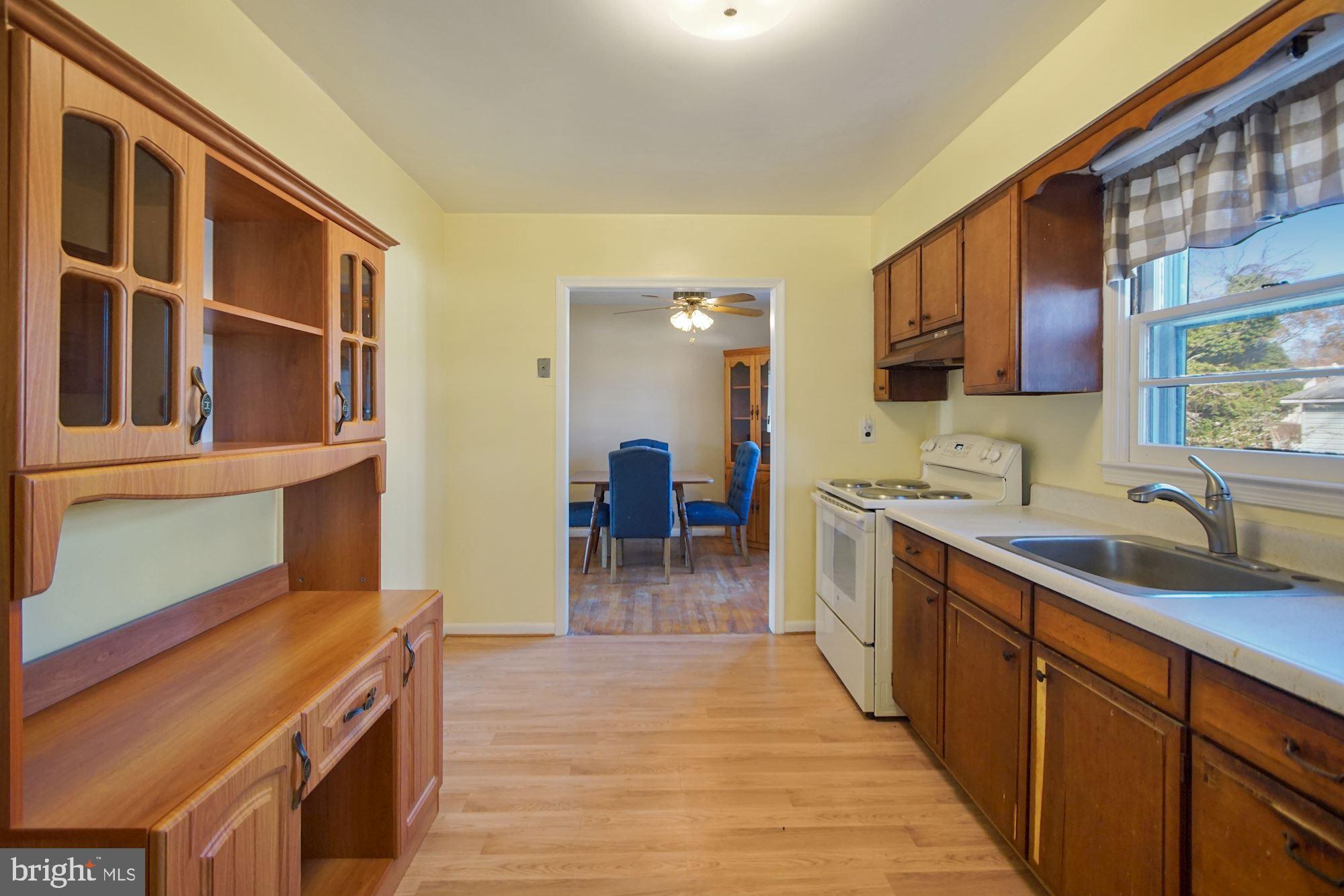 1724 Grandview Road Pasadena, MD 21122 - Photo 5 of 56 Great Access