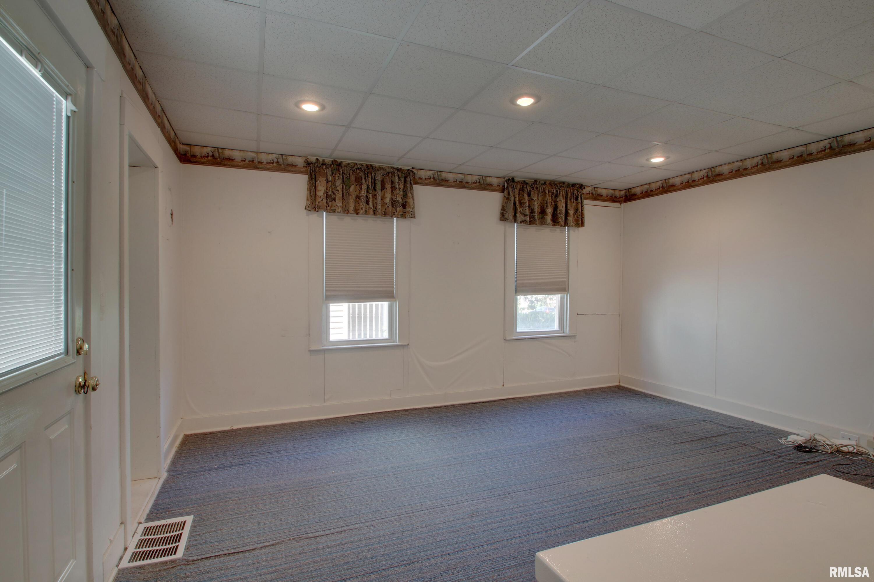 1128 Washington Street Quincy, IL 62301 - Photo 11 of 27