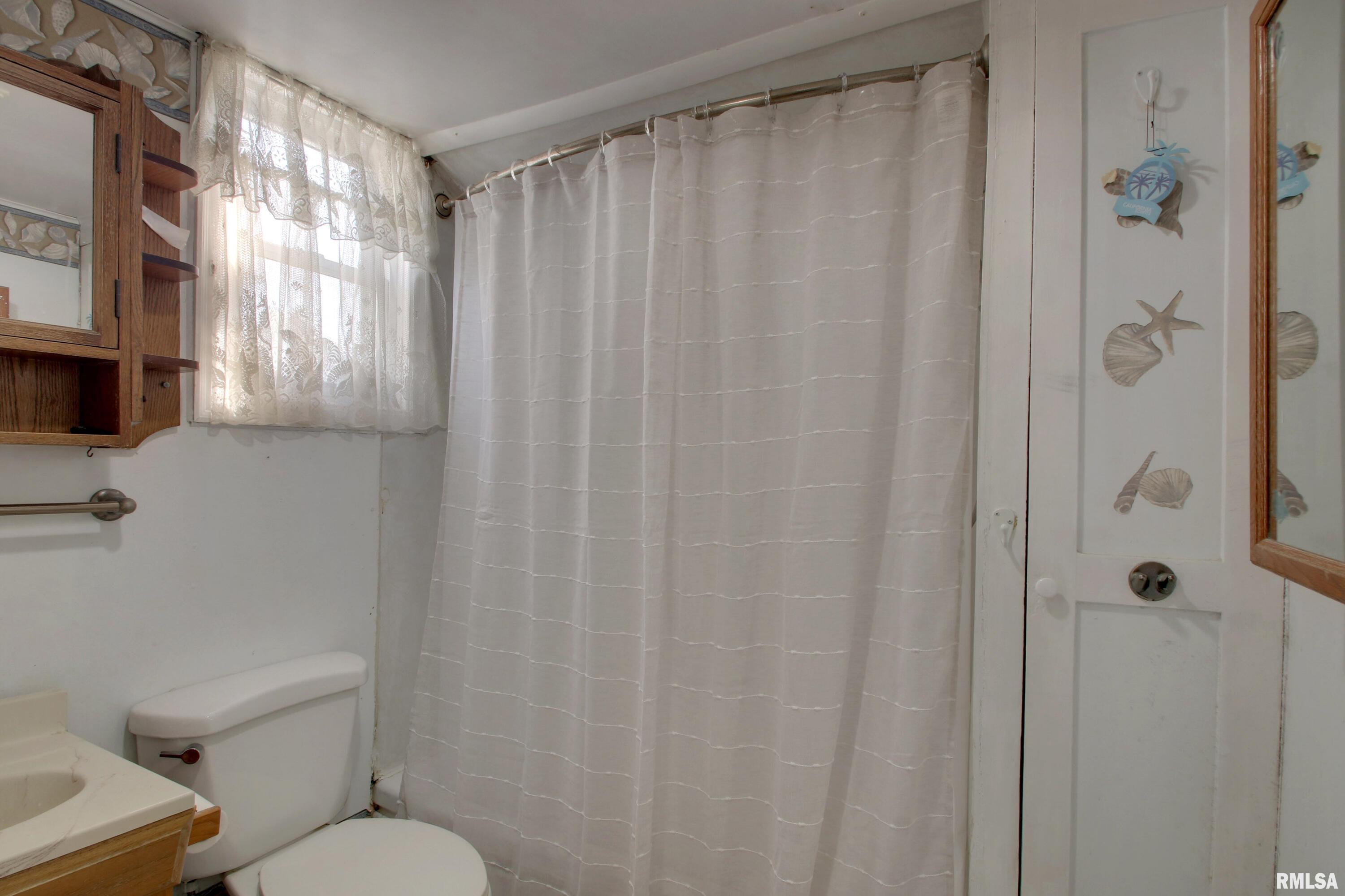 1128 Washington Street Quincy, IL 62301 - Photo 14 of 27