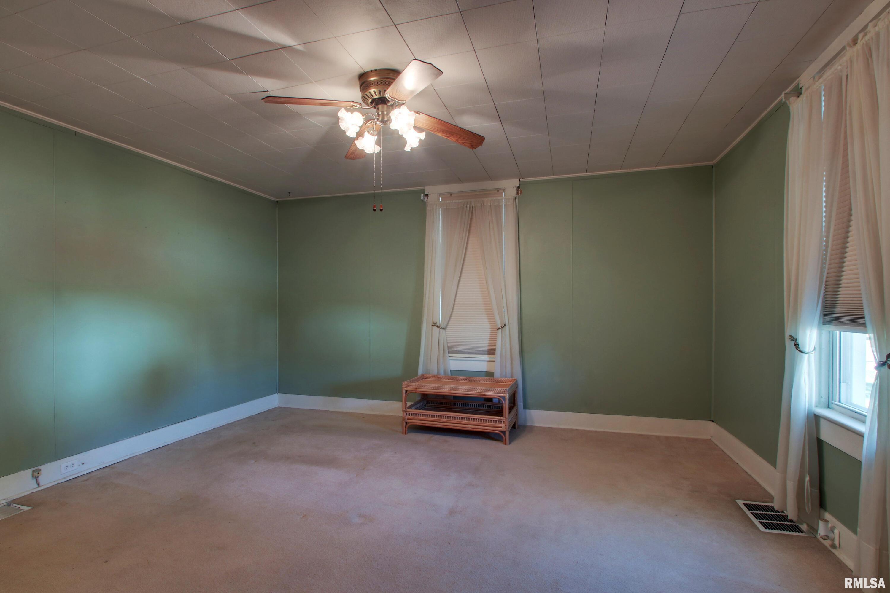 1128 Washington Street Quincy, IL 62301 - Photo 16 of 27