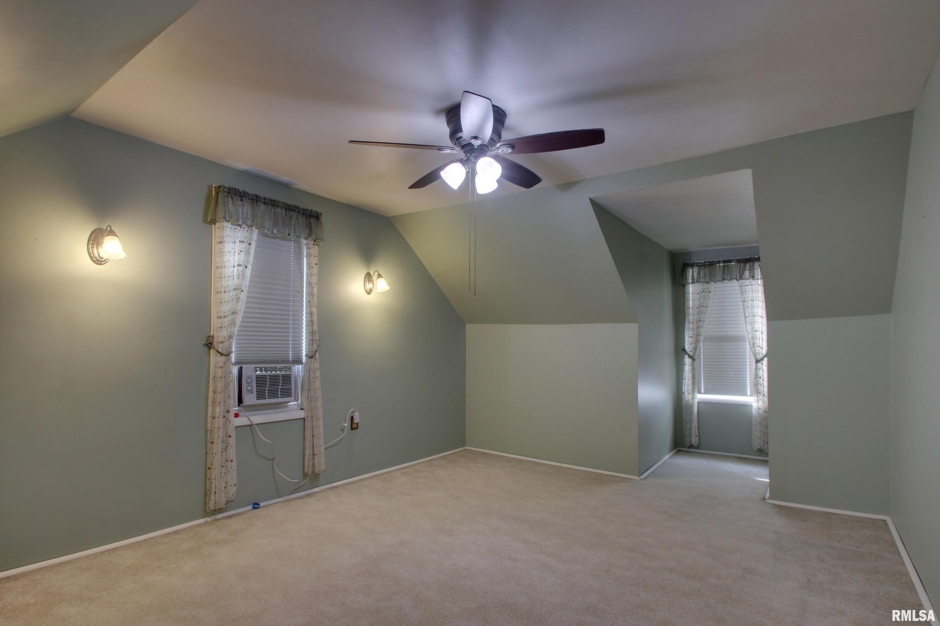 1128 Washington Street Quincy, IL 62301 - Photo 23 of 27