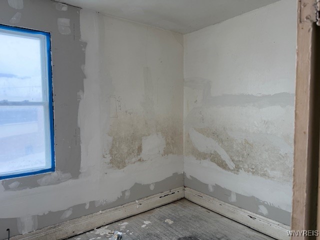 1812 Clinton Street Buffalo, NY 14206 - Photo 13 of 20 Upper Rear Apartment