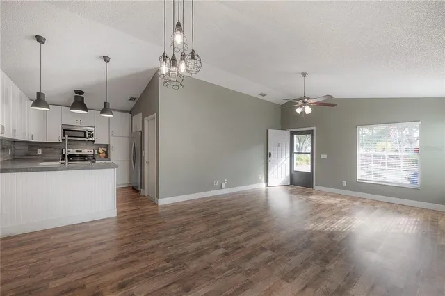 $375,000 | 2756 Braham Court, Palm Harbor, FL 34684