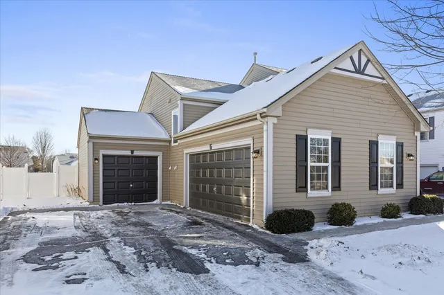 $400,000 | 2200 Serenity Lane, Woodstock, IL 60098