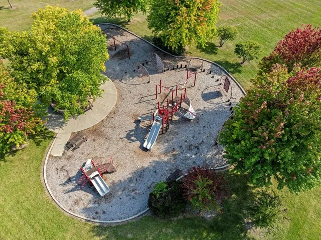 $400,000 | 2200 Serenity Lane, Woodstock, IL 60098