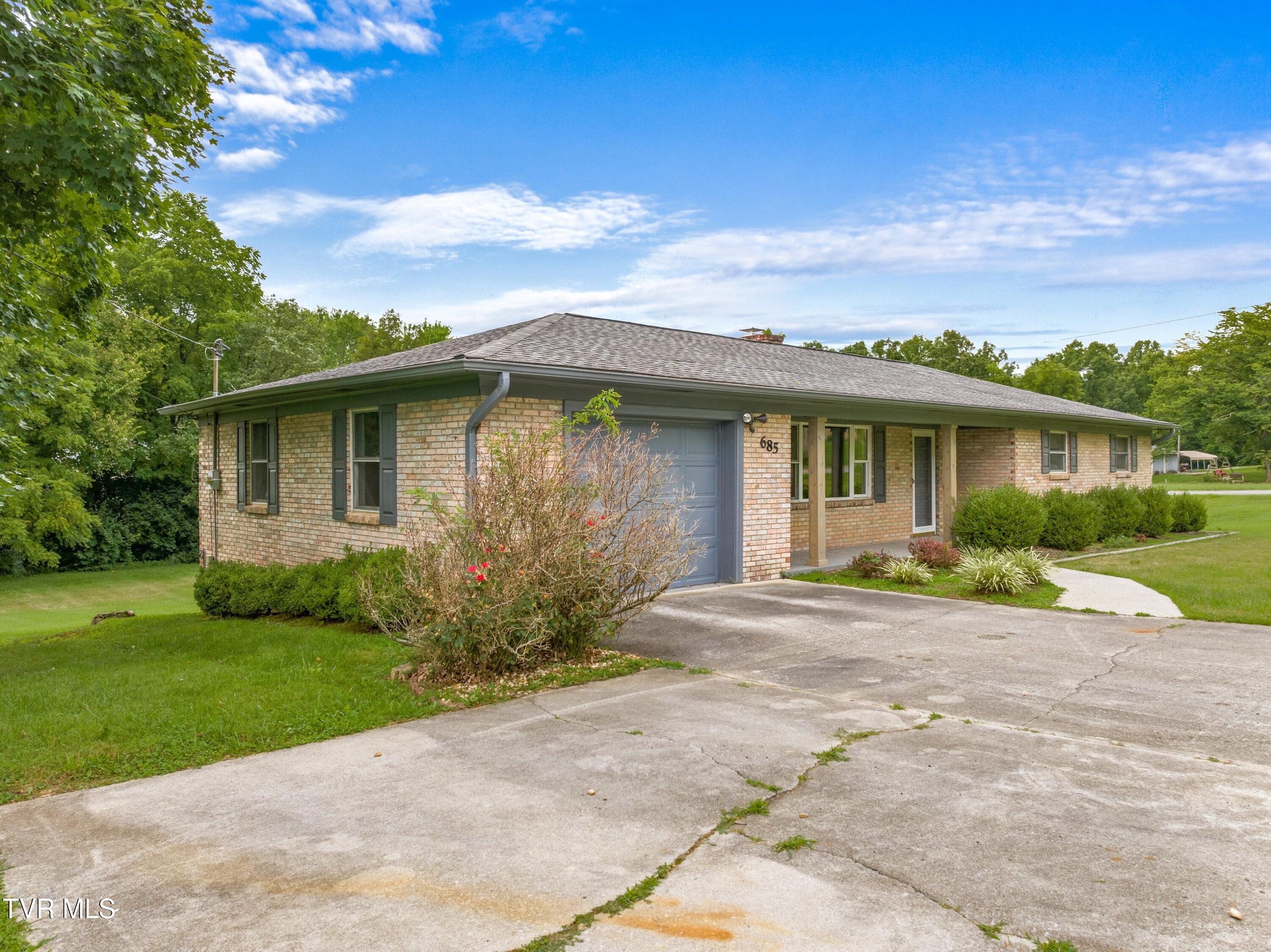 685 Talbott-Kansas Road Talbott, TN 37877 - Photo 3 of 35 C.jpg-SMALL