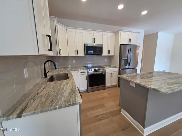 $575,000 | 9 Hill Crest Lane, Unit 2, Lake George, NY 12845