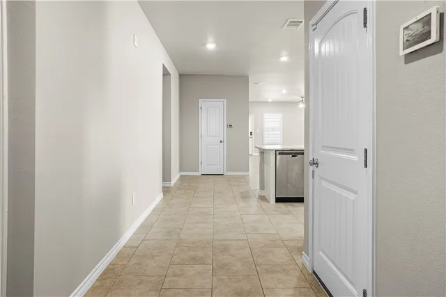 $339,900 | 1337 Trent Pk Lane, Corpus Christi, TX 78415